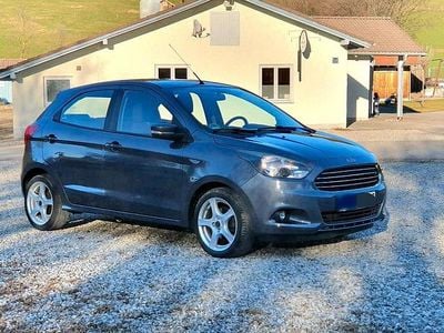 Gebraucht Ford Ka Plus 86 PS (63 kW) 2016 Grau Kleinwagen