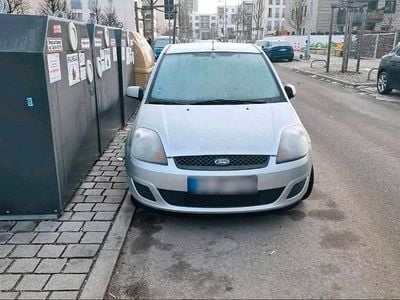 Gebraucht Ford Fiesta 80 PS (58 kW) 2008 Grau Kleinwagen