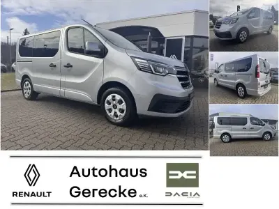 Usado Renault Trafic Evolution 150 HP (110 kW) 2024 Cinzento Monovolume