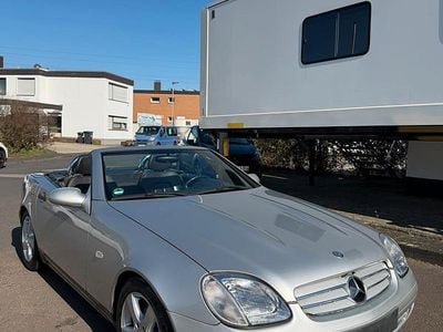 Gebraucht Mercedes SLK230 197 PS (144 kW) 1997 Silber Cabrio