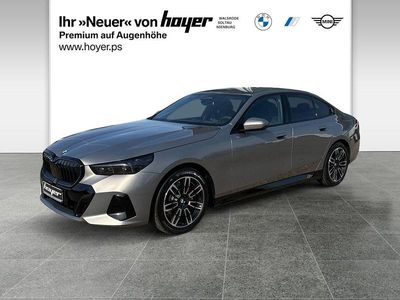 Neu BMW 520 M Sport 197 PS (144 kW) 2026 Oxidgrau ii metallic Limousine