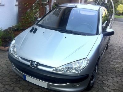 Gebraucht Peugeot 206 102 PS (75 kW) 2003 Silber Kleinwagen