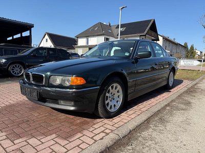 Gebraucht BMW 735 238 PS (175 kW) 2000 Oxfordgrün Limousine