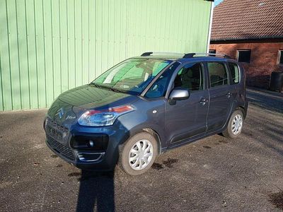 Grau Gebraucht 2011 Citroën C3 Picasso Tendance Van / Kleinbus | 2.799 € (Etwas zu teuer)
