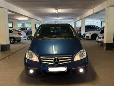 Gebraucht Mercedes A160 2011 Blau Kleinwagen