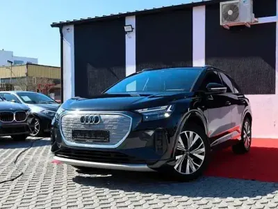 Gebraucht Audi Q4 e-tron Basis 150 kW (204 PS) 2021 Schwarz SUV