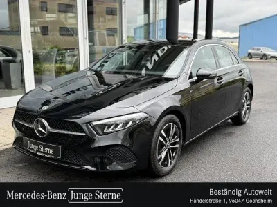 Gebraucht Mercedes A200 Progressive 163 PS (119 kW) 2025 Lack kosmosschwarz
