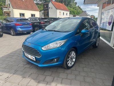 Gebraucht Ford Fiesta Titanium 125 PS (91 kW) 2015 Blau Kleinwagen