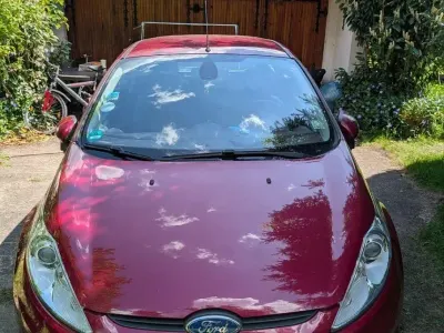 Gebraucht Ford Fiesta Trend 82 PS (60 kW) 2009 Rot Kleinwagen