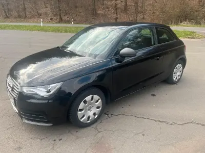 Gebraucht Audi A1 86 PS (63 kW) 2012 Schwarz Kleinwagen