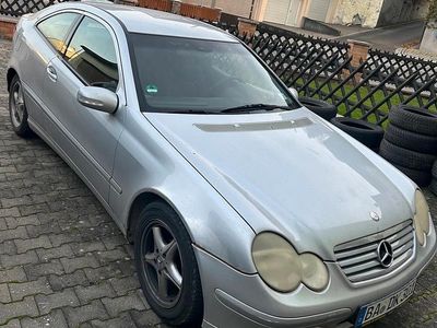 Gebraucht Mercedes C200 180 PS (132 kW) 2003 Silber Coupé