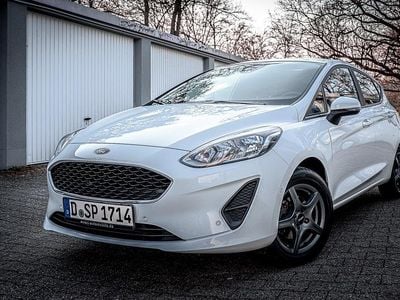 Gebraucht Ford Fiesta Cool & Connect 71 PS (52 kW) 2018 Weiß Kleinwagen