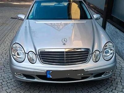 Mercedes E200
