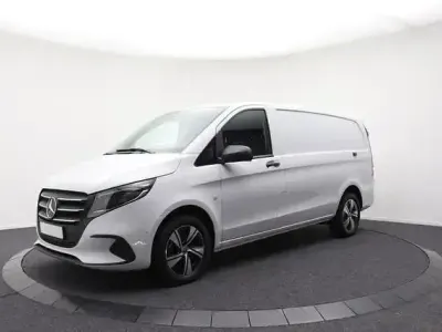Gebraucht Mercedes Vito 163 PS (119 kW) 2024 Artic white Van