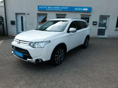 Gebraucht Mitsubishi Outlander Diamant Edition 150 PS (110 kW) 2015 Weiß SUV
