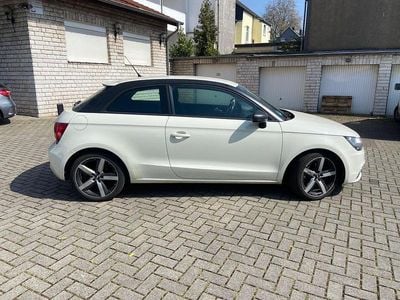 Second-hand Audi A1 Ambition 105 CP (77 kW) 2011 Alb Hatchback
