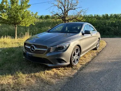 Gebraucht Mercedes CLA180 AMG line 122 PS (89 kW) 2015 Grau Coupé