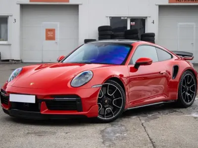 Usata Porsche 992 650 CV (478 kW) 2021 Rosso Coupé