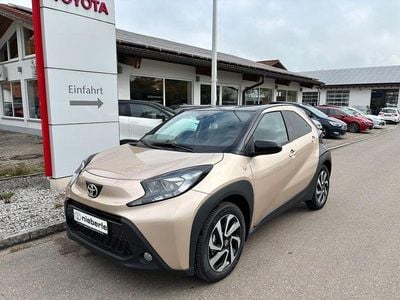 Beige Neu 2025 Toyota Aygo X SUV | 21.190 € (Teuer)