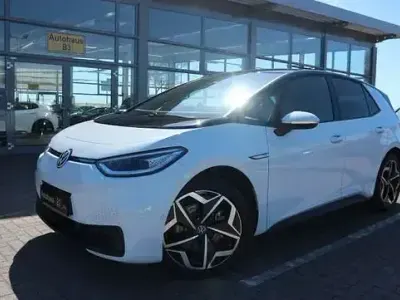 Gebraucht VW ID.3 Pro Performance 150 kW (204 PS) 2022 Weiß Kleinwagen