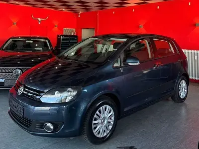 Używany VW Golf VII Life 125 KM (91 kW) 2014 Niebieski Sedan/Limuzyna