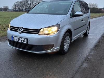 Gebraucht VW Touran 105 PS (77 kW) 2014 Silber Van / Kleinbus