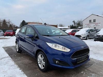 Gebraucht Ford Fiesta Celebration 101 PS (74 kW) 2017 Blau Limousine