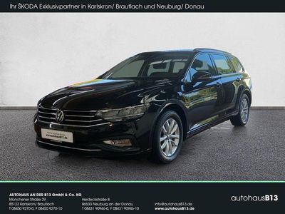 Deep black perleffekt (schwarz) Gebraucht 2023 VW Passat Business Kombi | 25.250 € (Fairer Preis)