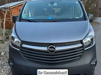 Gebraucht Opel Vivaro 140 PS (102 kW) 2015 Grau Van / Kleinbus