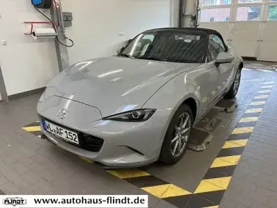 Neu Mazda MX5 Exclusive-Line 132 PS (97 kW) 2026 Grau Cabrio