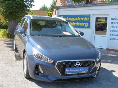 Gebraucht Hyundai i30 120 PS (88 kW) 2017 Blau Kombi