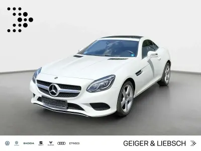 Używany Mercedes SLC180 156 KM (114 kW) 2019 Biały Kabriolet