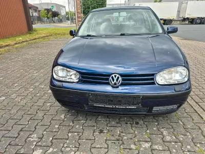 Gebraucht VW Golf IV 75 PS (55 kW) 2000 Blau Kleinwagen