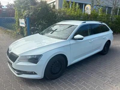 Usata Skoda Superb 150 CV (110 kW) 2018 Bianco Station wagon