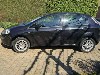 Gebraucht Fiat Punto Evo Racing 105 PS (77 kW) 2011 Schwarz Kleinwagen