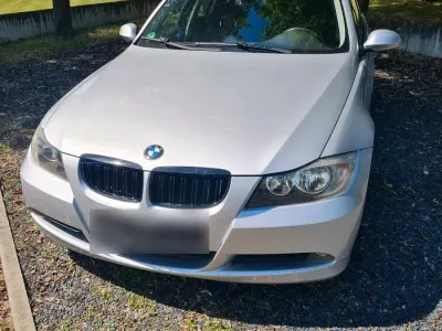 Gebraucht BMW 318 129 PS (94 kW) 2006 Silber Limousine