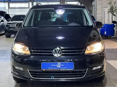 Gebraucht VW Sharan Comfortline 150 PS (110 kW) 2020 Schwarz Van / Kleinbus