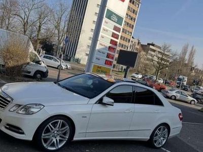 Gebraucht Mercedes E350 265 PS (194 kW) 2010 Weiß Limousine