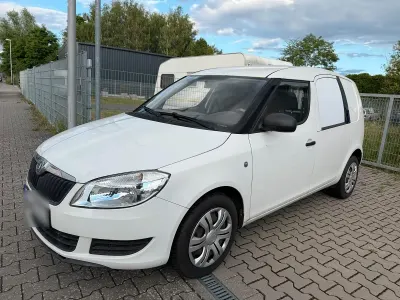 Gebraucht Skoda Roomster 75 PS (55 kW) 2010 Weiß Van / Kleinbus