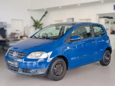 Gebraucht VW Fox Refresh 54 PS (39 kW) 2010 Blau Kleinwagen