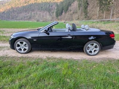 Gebraucht BMW 320 Cabriolet 170 PS (125 kW) 2009 Schwarz Cabrio