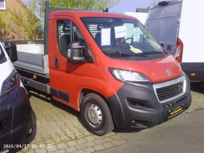 Gebraucht Peugeot Boxer 165 PS (121 kW) 2021 Rot Van