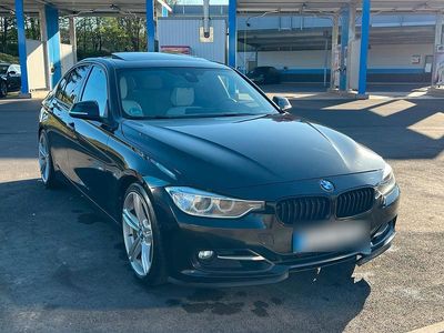 Gebraucht BMW 330 Comfort Edition 258 PS (189 kW) 2013 Schwarz Limousine
