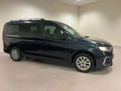 Gebraucht Ford Grand Tourneo Connect Titanium 102 PS (75 kW) 2022 Blau Van / Kleinbus