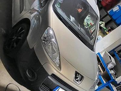 Gebraucht Peugeot Partner Tepee 75 PS (55 kW) 2008 Gelb Van / Kleinbus