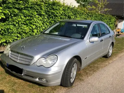 Gebraucht Mercedes C180 Classic 142 PS (104 kW) 2003 Silber Limousine