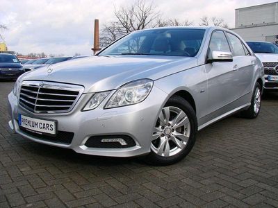 Gebraucht Mercedes E220 Avantgarde 170 PS (125 kW) 2009 Iridiumsilber (metallic) Limousine
