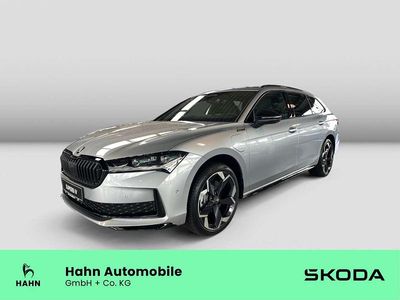 Neu Skoda Superb SportLine 204 PS (150 kW) 2026 Silber Kombi