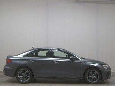 Grau Gebraucht 2021 Audi A3 S-Line Limousine | 20.280 € (Superpreis)