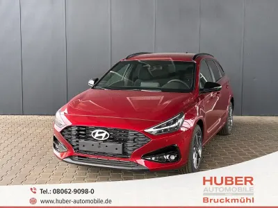 Neu Hyundai i30 Comfort 101 PS (74 kW) 2025 Ultimate red Kombi